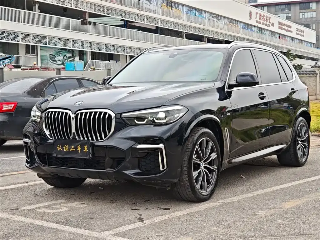 BMW X5 — фото 1