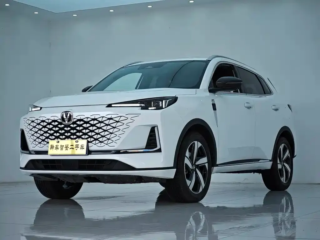 Changan CS55PLUS — фото 1