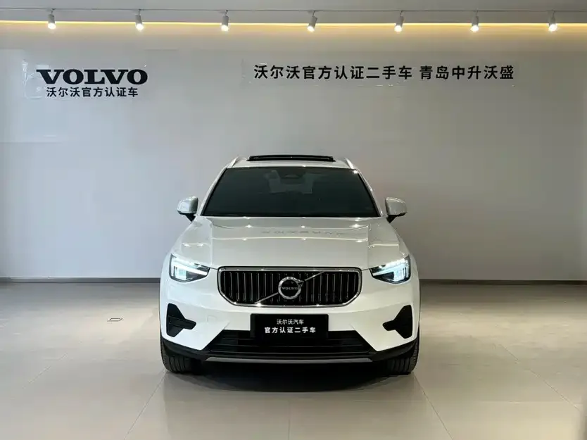 Volvo XC40 — фото 3