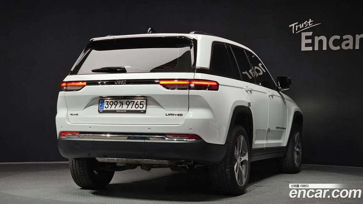 Jeep Cherokee — фото 2