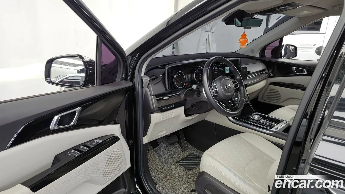 Kia Carnival — фото 10