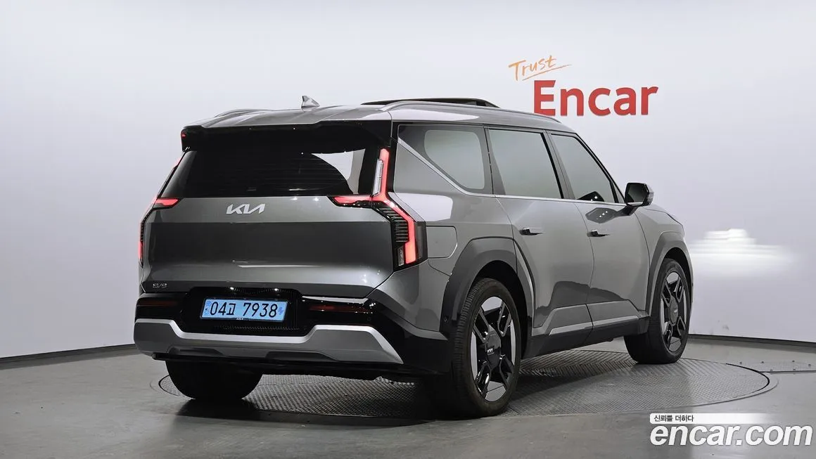 Kia EV9 — фото 2