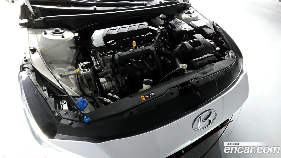 Hyundai AVANTE — фото 6