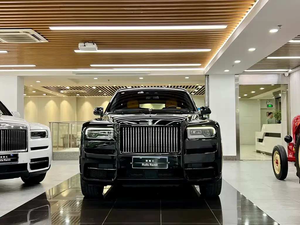 Rolls-Royce Cullinan — фото 2