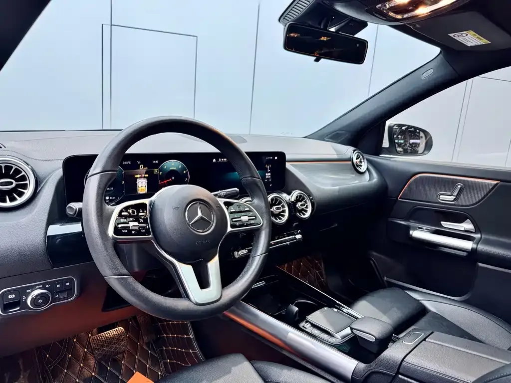 Mercedes-Benz GLA — фото 8