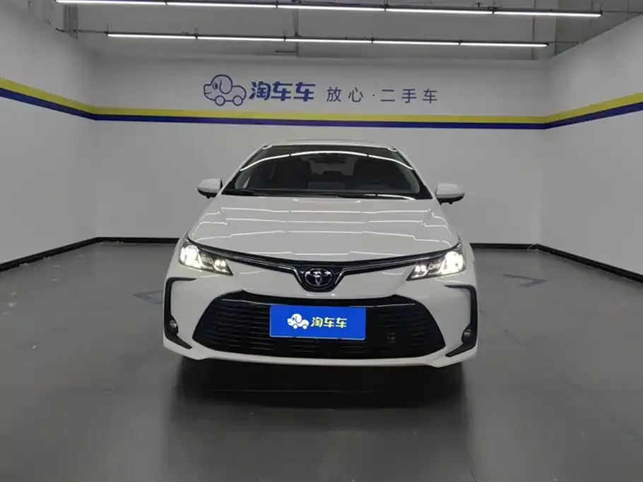 Toyota Corolla — фото 2
