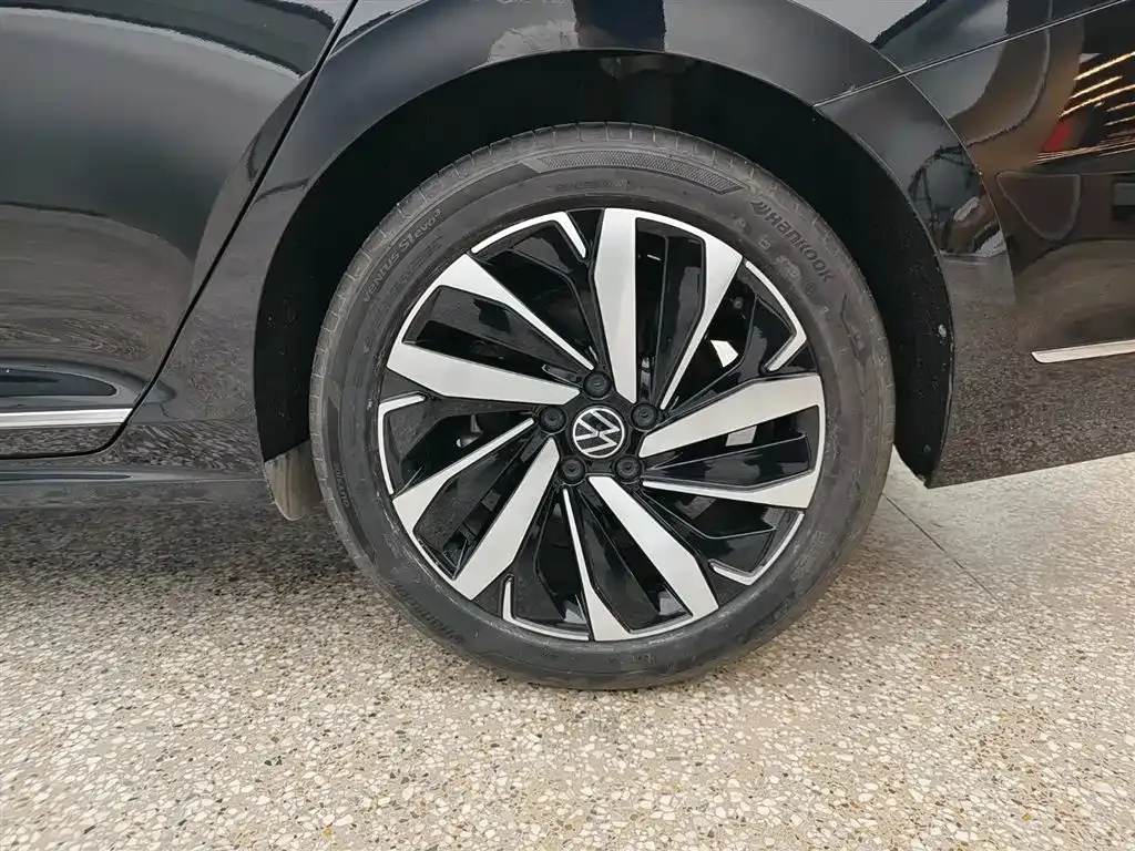 Volkswagen Passat — фото 7