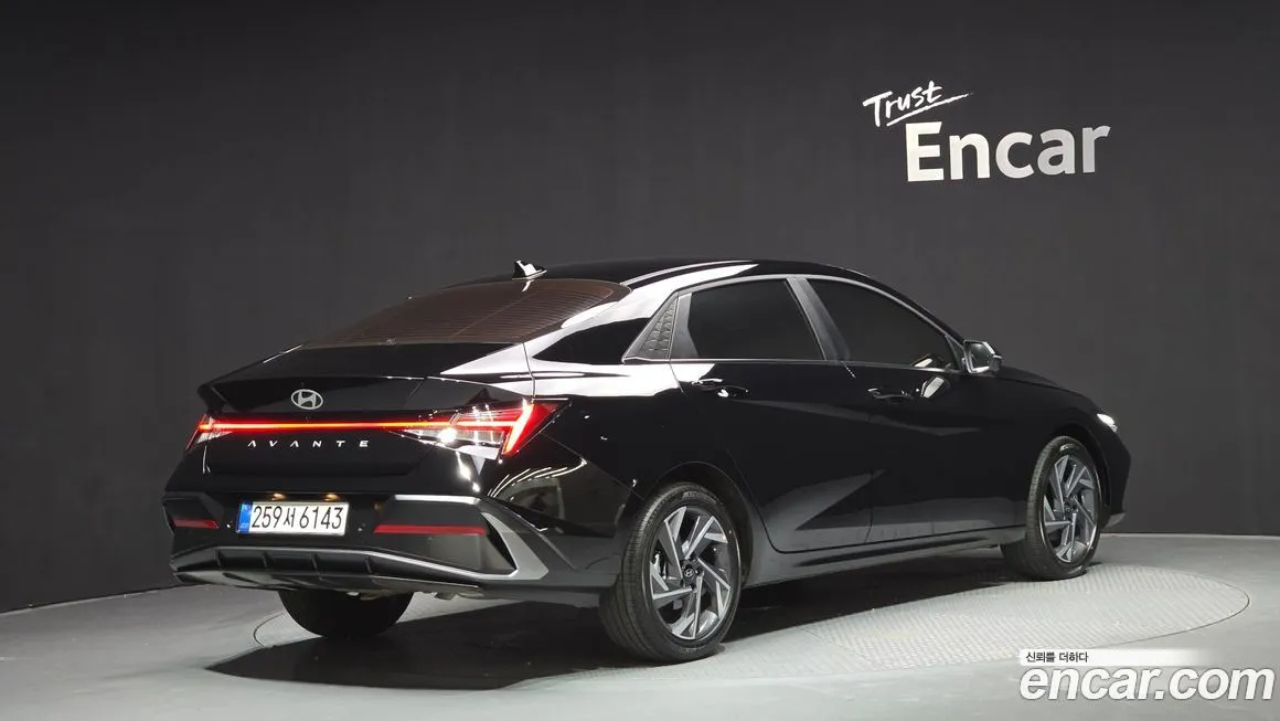 Hyundai AVANTE — фото 2
