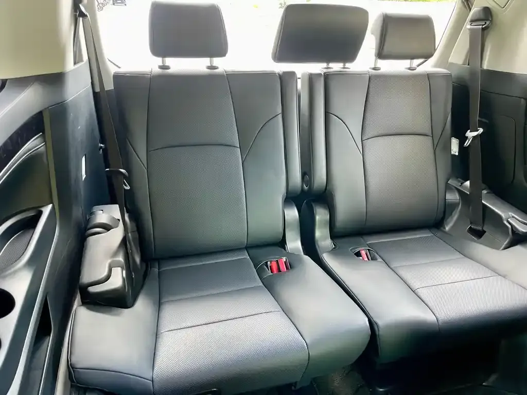 Toyota Alphard — фото 9
