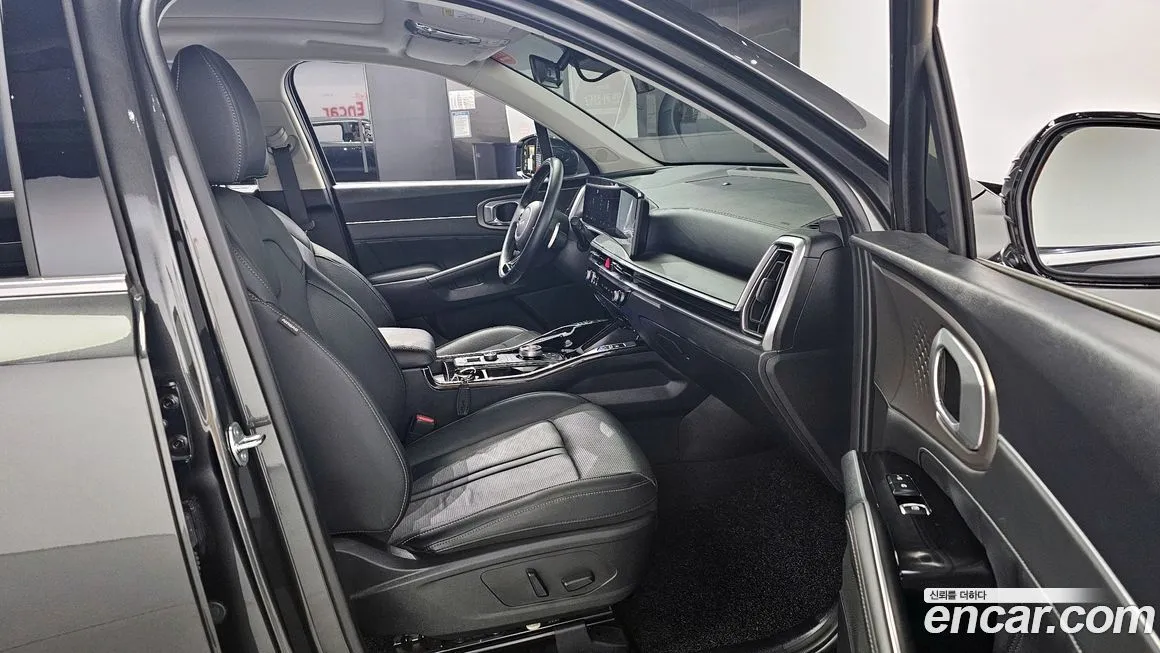 Kia Sorento — фото 10