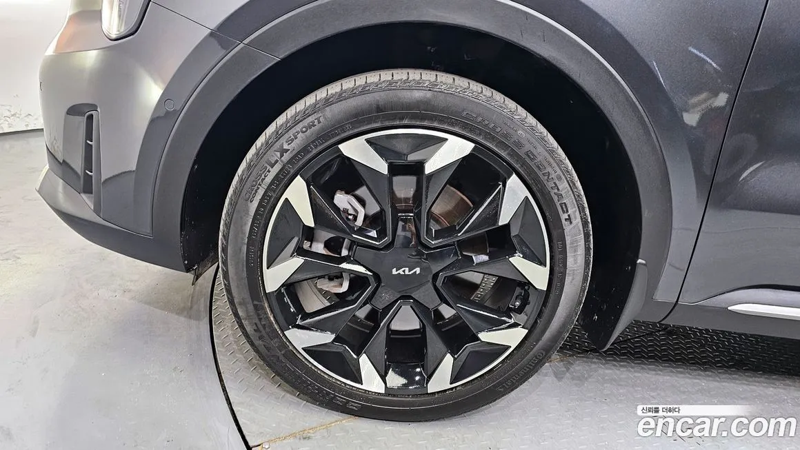 Kia Sorento — фото 5