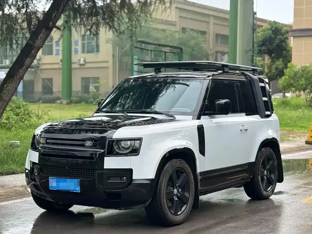 Land Rover Defender — фото 1