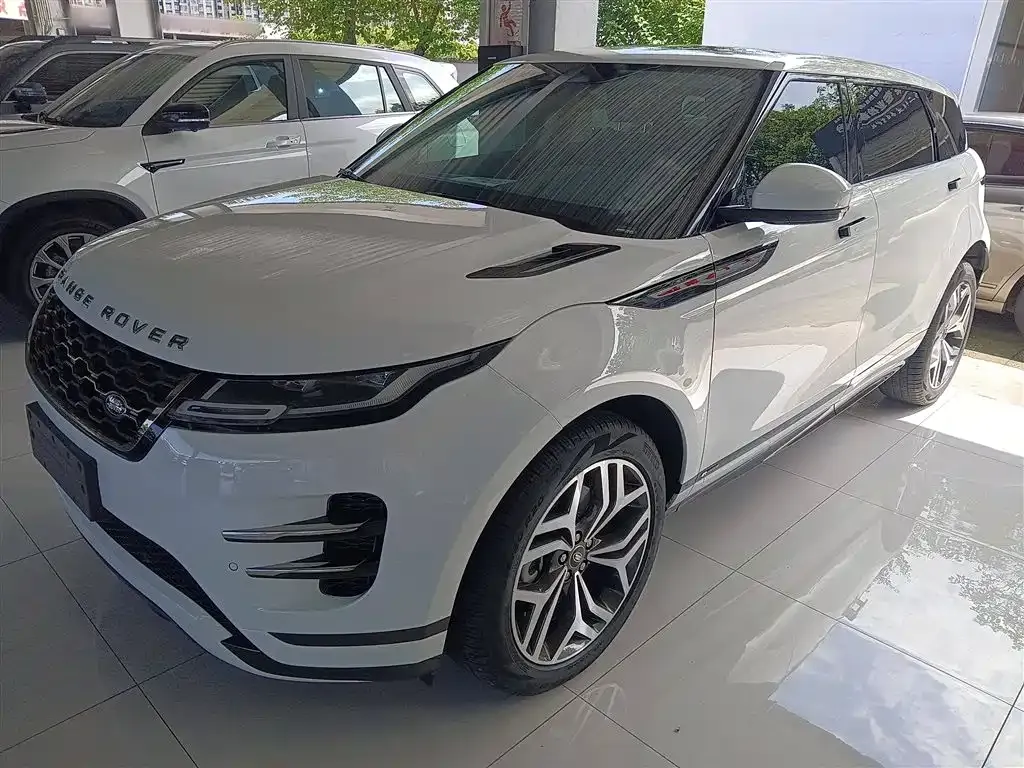 Land Rover Evoque — фото 1