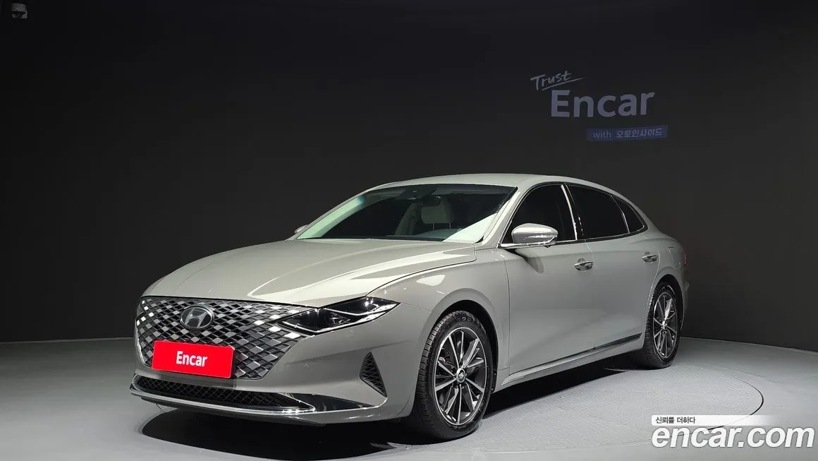 Hyundai Grandeur — фото 1