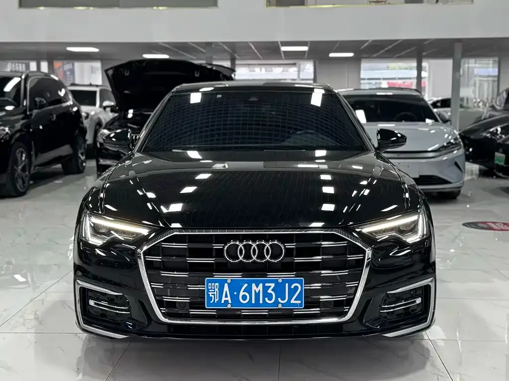 Audi A6L — фото 2