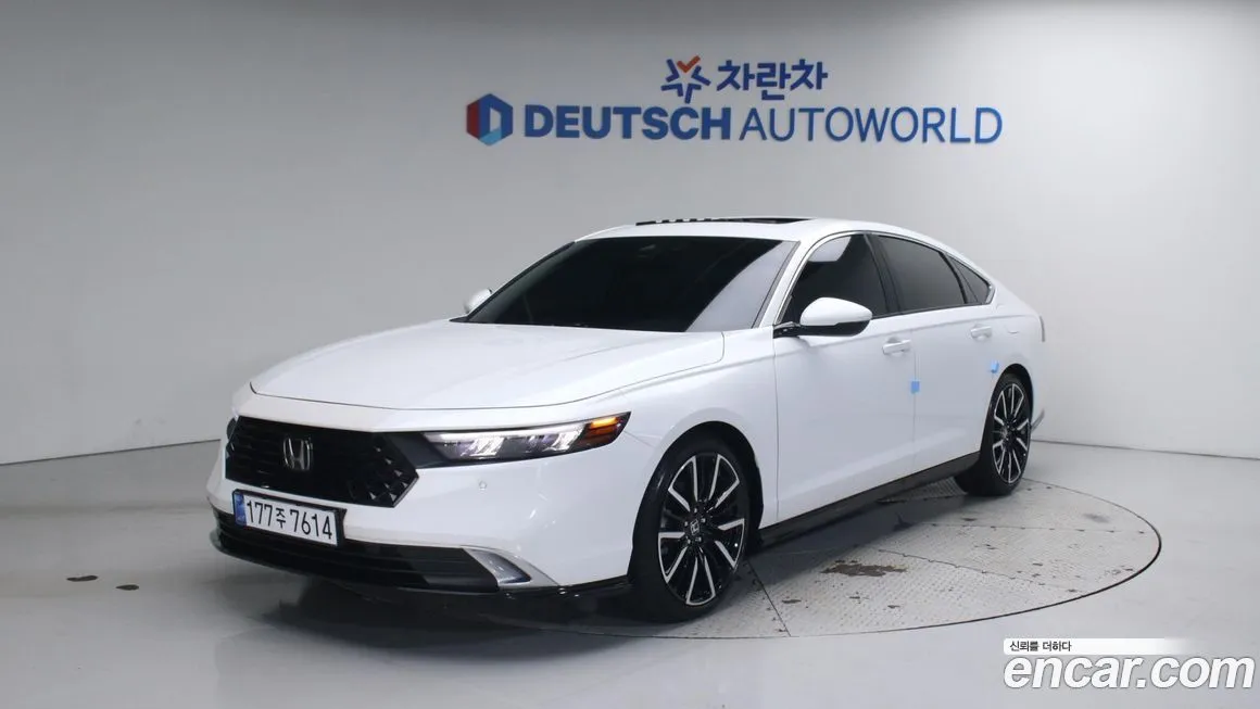 Honda Accord — фото 1