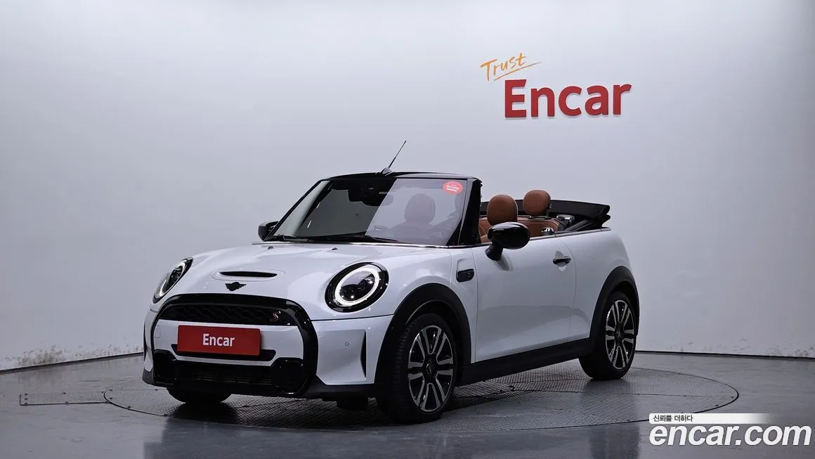 Mini Cooper Convertible — фото 1