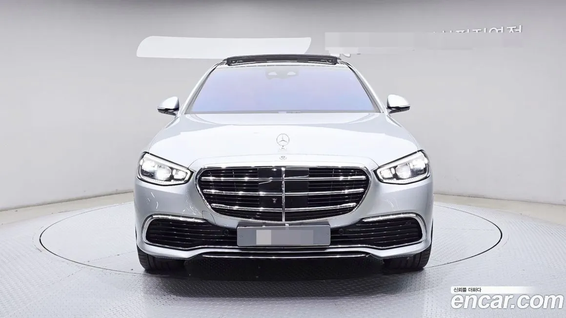 Mercedes-Benz S-Class — фото 1