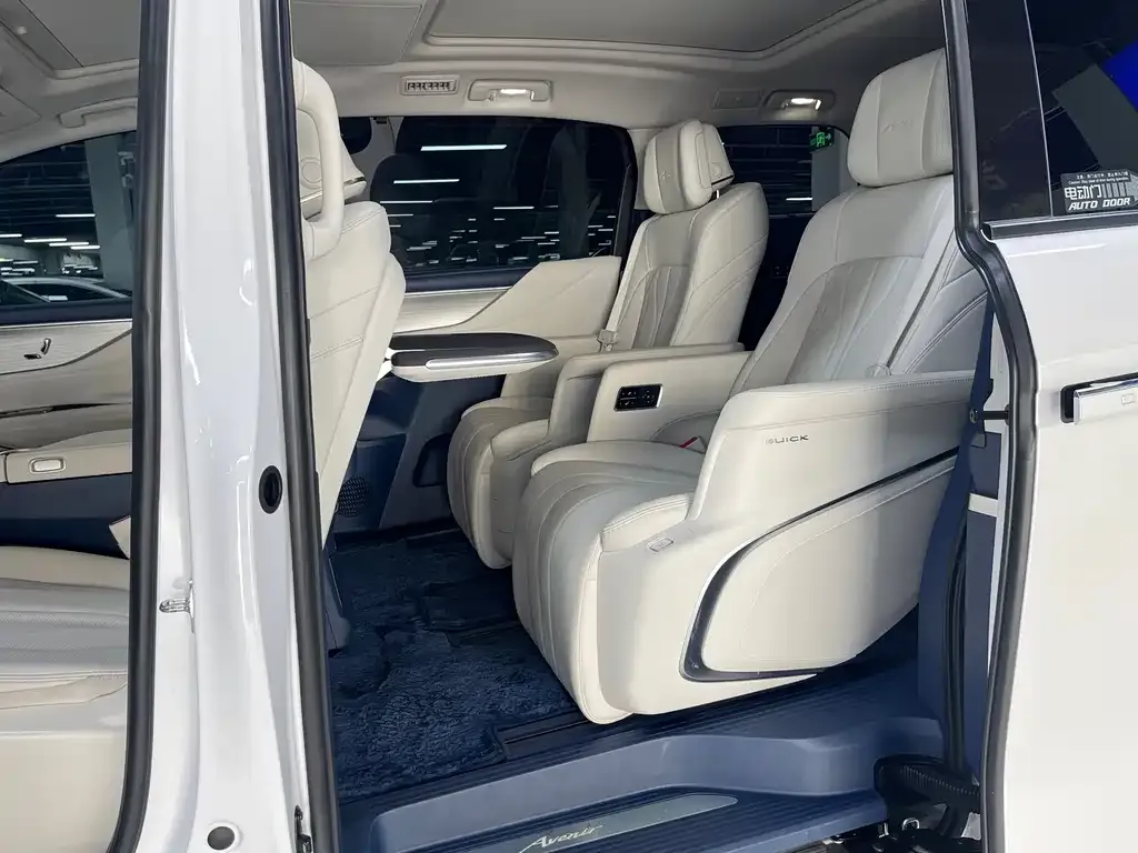 Buick GL8 Hybrid — фото 8