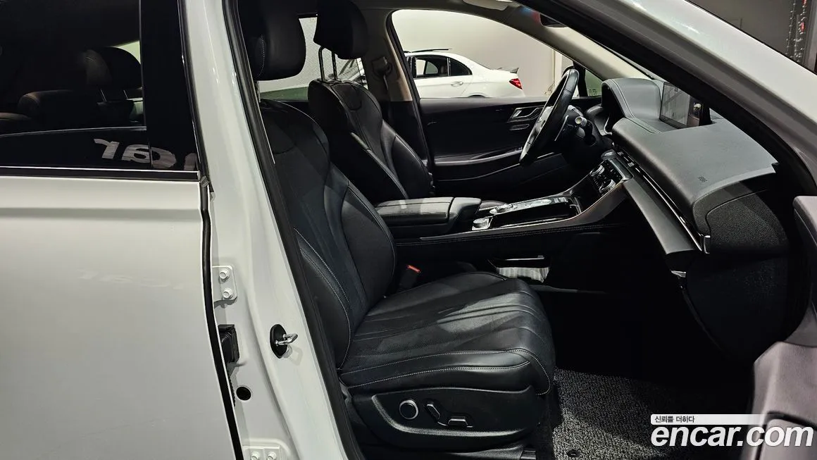Genesis GV80 — фото 10