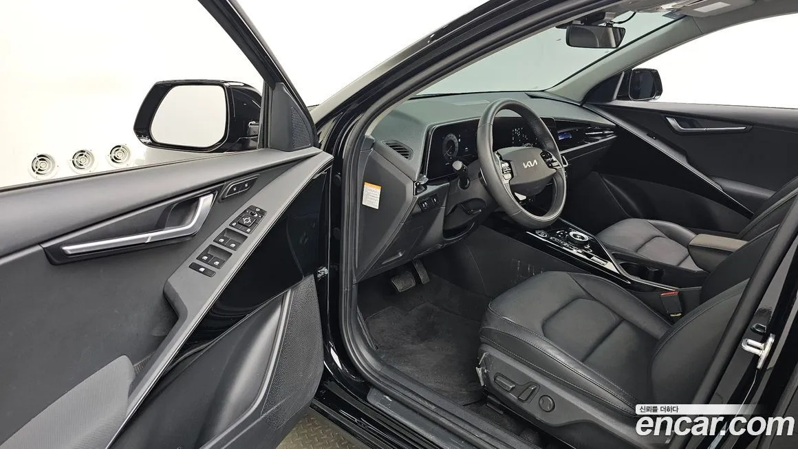 Kia Niro — фото 10