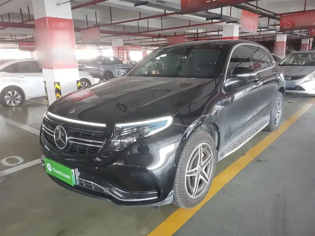 Mercedes-Benz EQC — фото 1