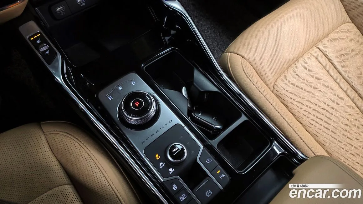 Kia Sorento — фото 9