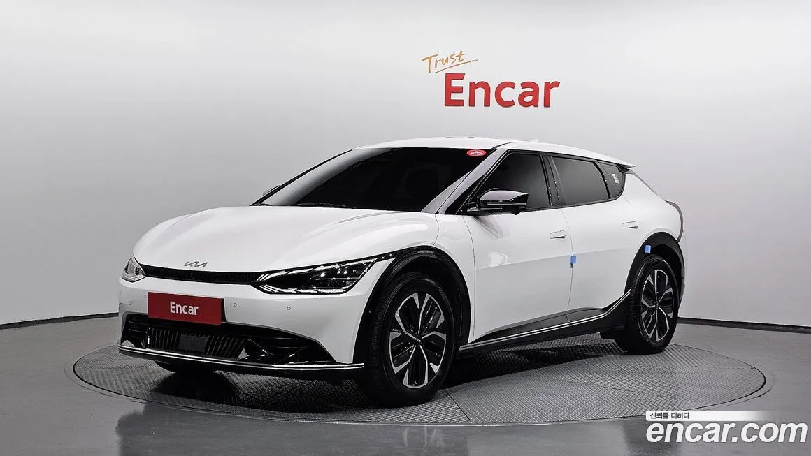 Kia EV6 — фото 1