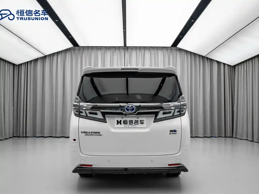 Toyota Vellfire — фото 5