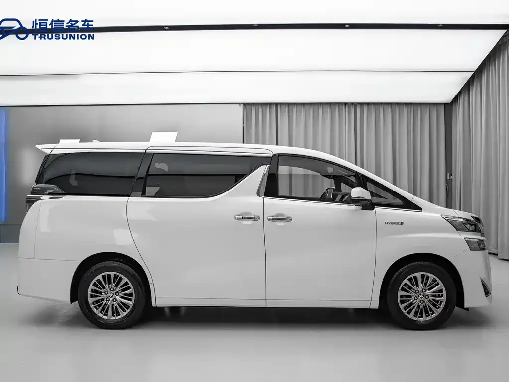 Toyota Vellfire — фото 7
