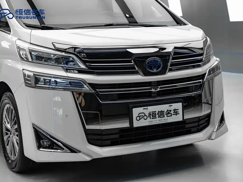 Toyota Vellfire — фото 9