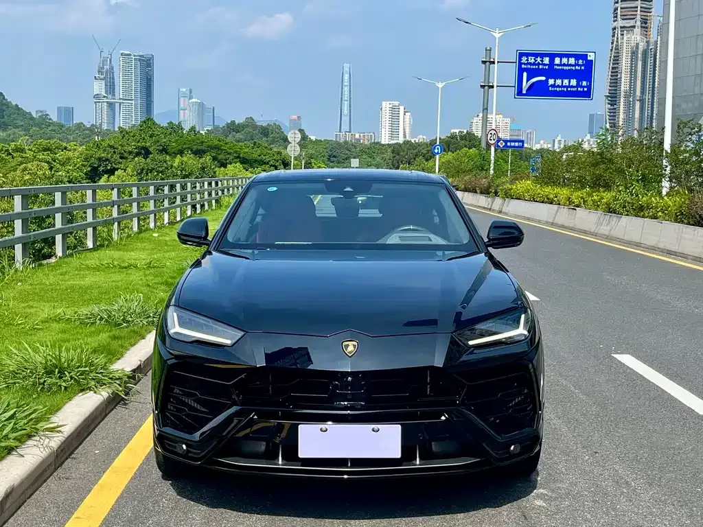 Lamborghini Urus — фото 2