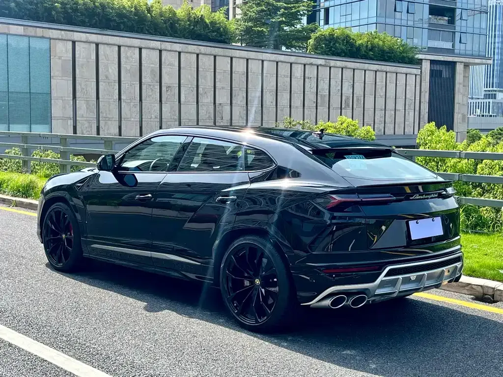 Lamborghini Urus — фото 4