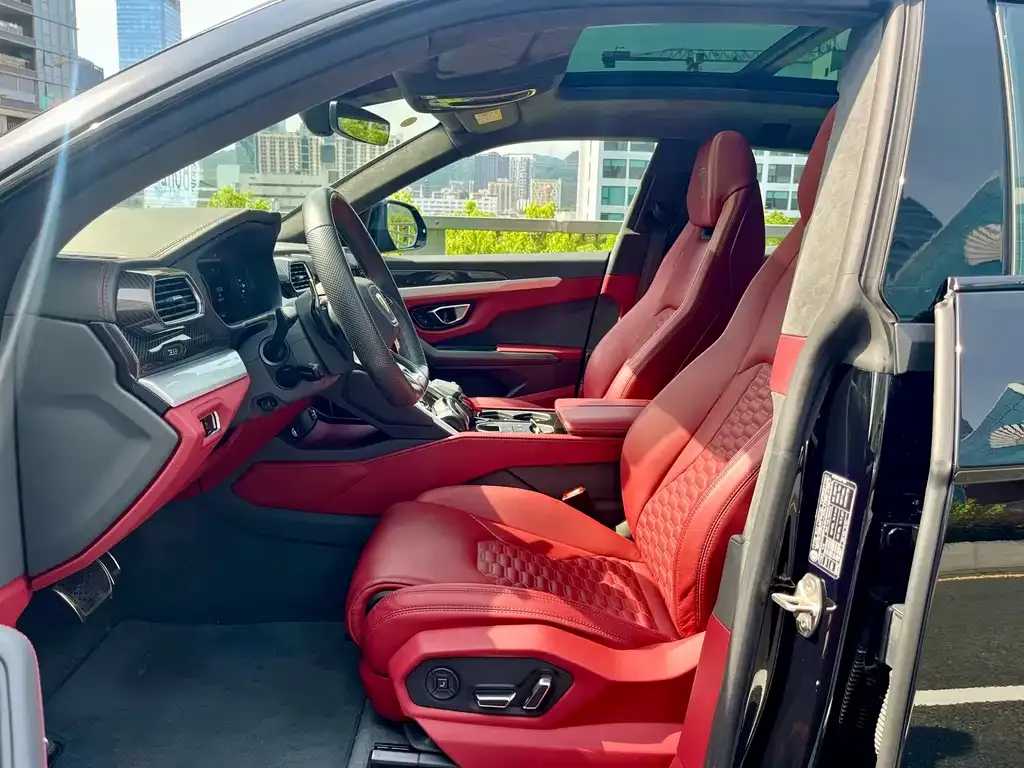 Lamborghini Urus — фото 7