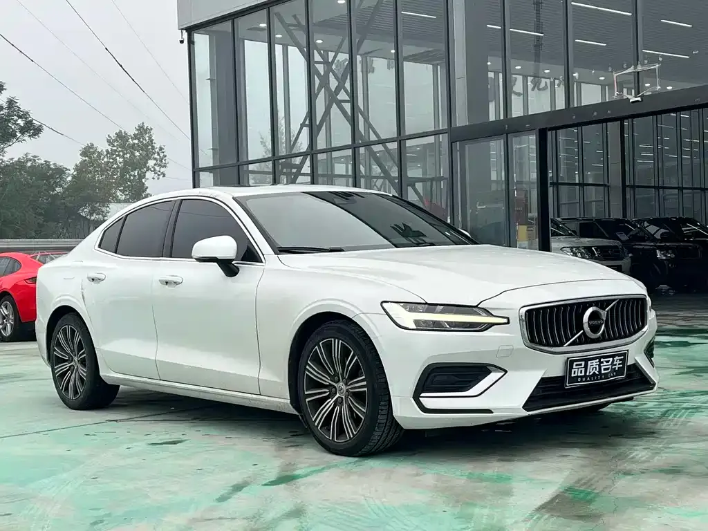 Volvo S60 — фото 2