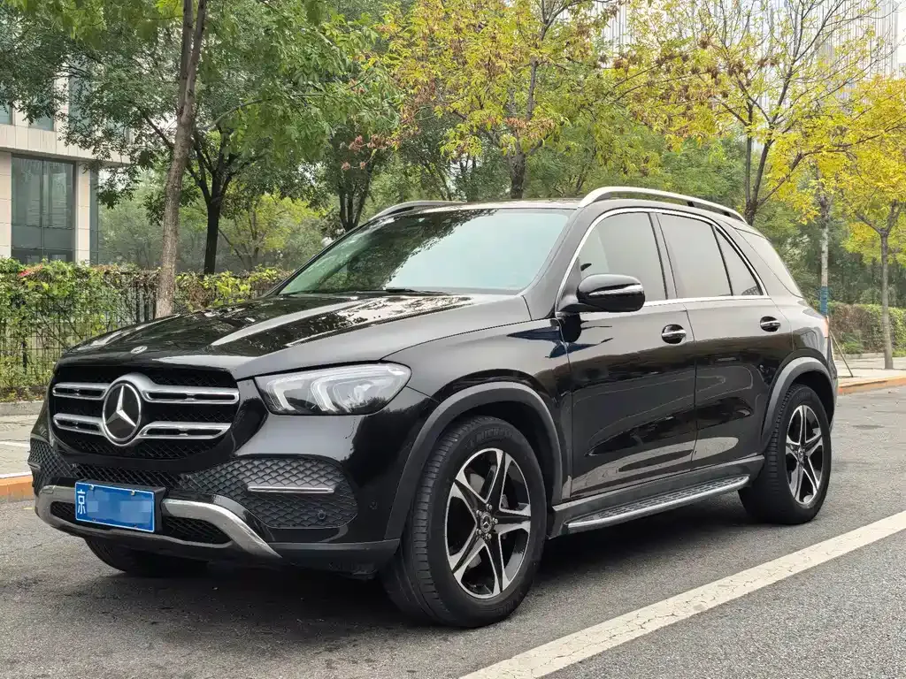 Mercedes-Benz GLE — фото 1