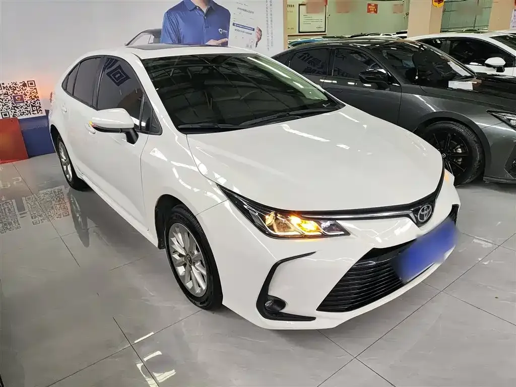 Toyota Corolla — фото 4