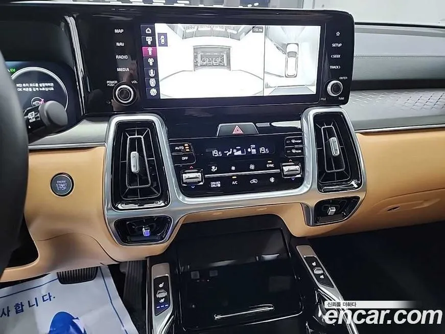 Kia Sorento — фото 10