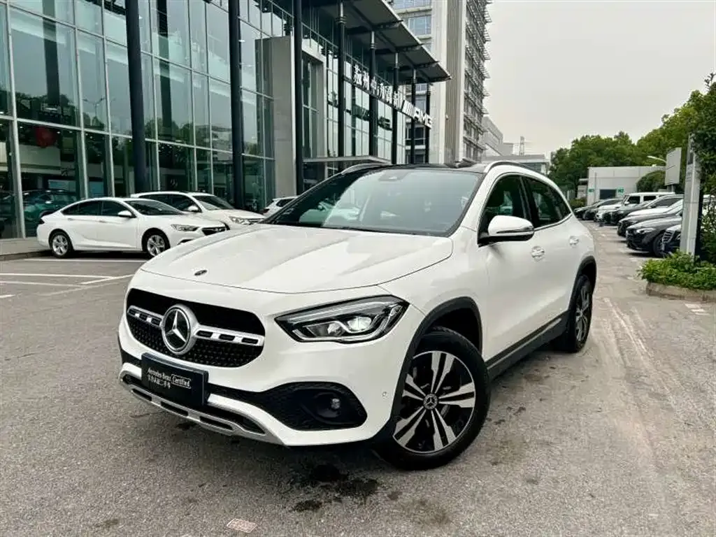 Mercedes-Benz GLA — фото 1