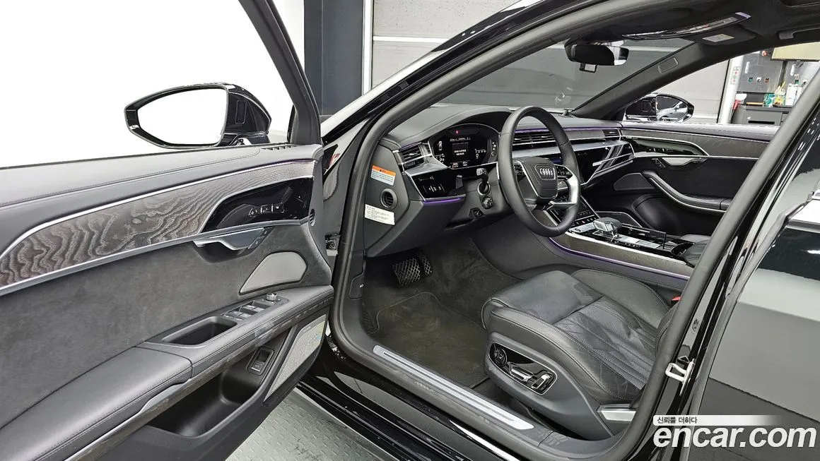 Audi A8 — фото 10