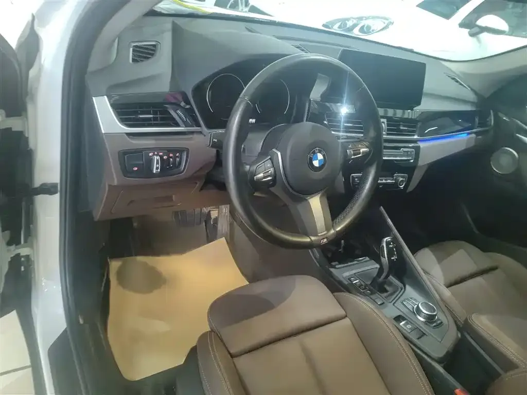 BMW X1 — фото 10