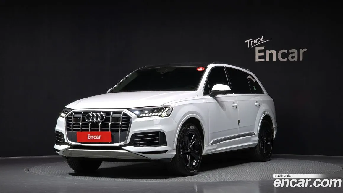 Audi Q7 — фото 1
