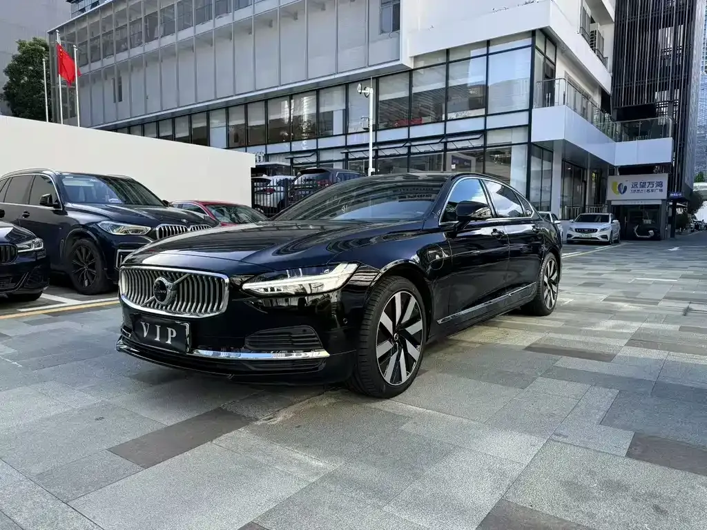 Volvo S90 PHEV — фото 1