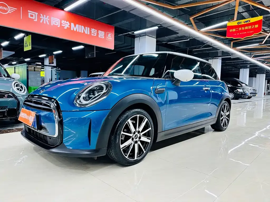MINI Cooper (3-door) — фото 1