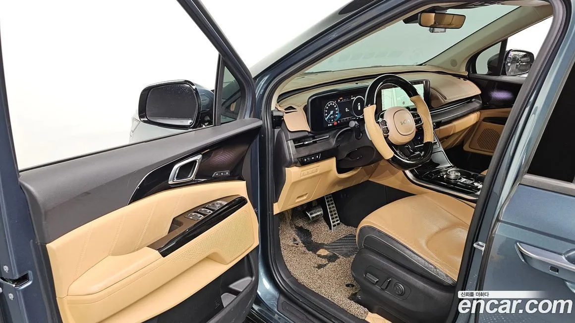 Kia Carnival — фото 10