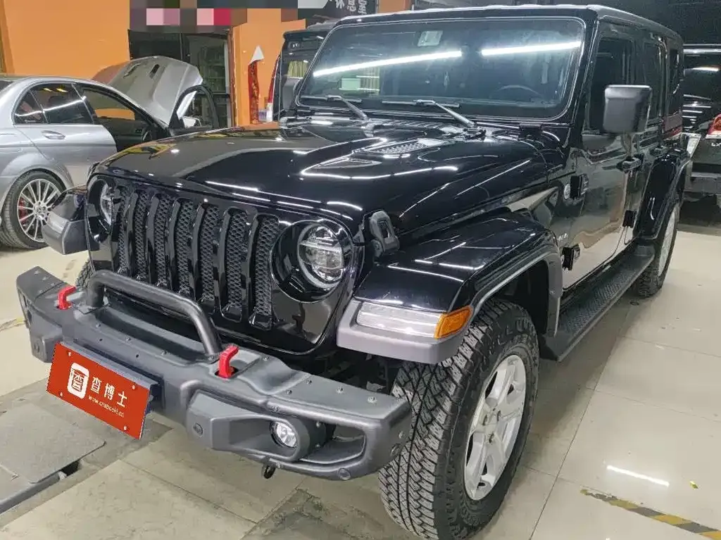 Jeep Wrangler — фото 1