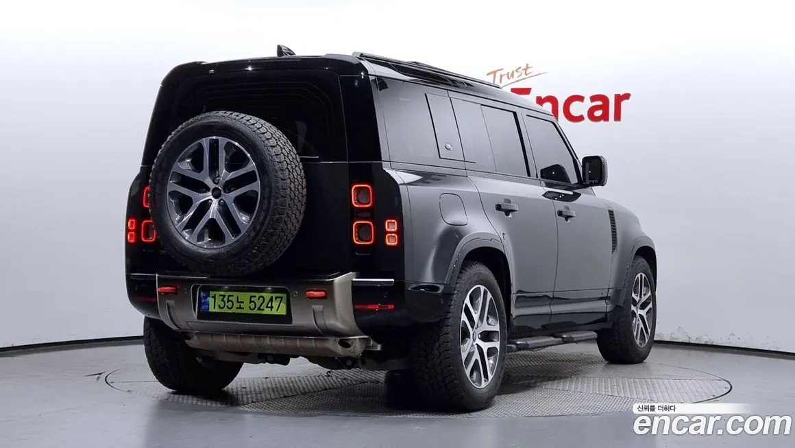 Land Rover Defender — фото 2