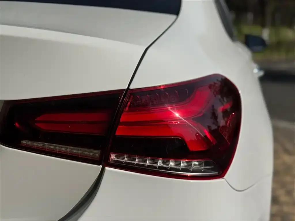 Mercedes-Benz A-Class — фото 10