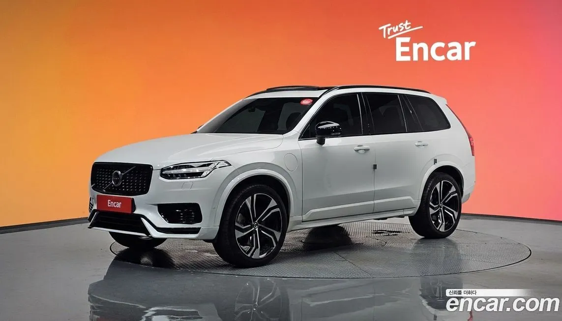 Volvo XC90 — фото 1