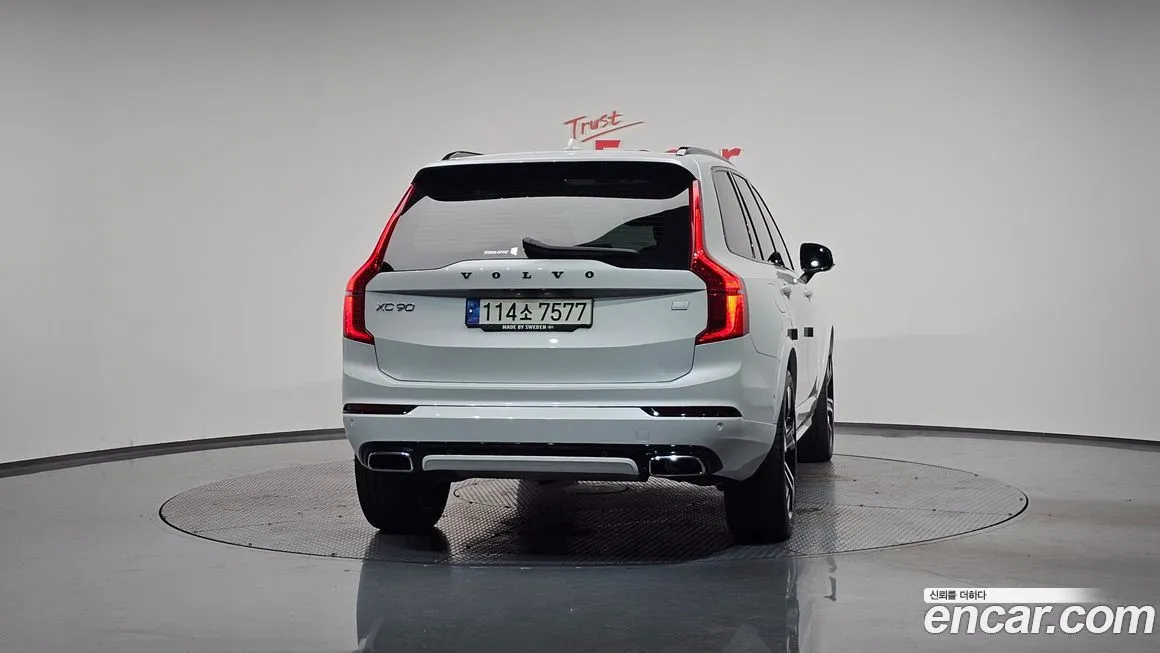 Volvo XC90 — фото 4